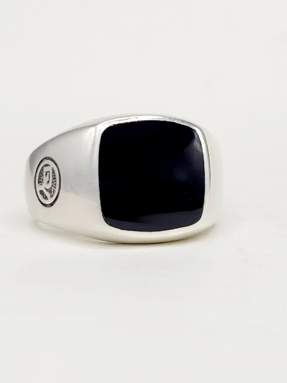 David Yurman Exotic Stone Signet Ring w/ Black Onyx - 14mm - Size 9